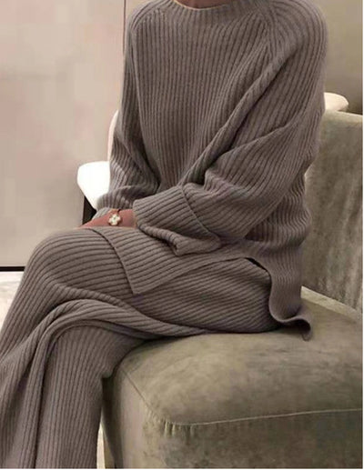 Conjunto de Dos Piezas Elegante de Moda Contemporánea - Image 7