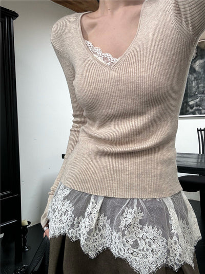 Blusa Socialite Escote V con Encaje y Tirante Delgado - Image 12