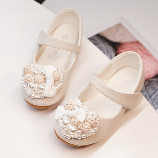 Zapatos Planos de Princesa con Brillantes y Flores de Perla para Niñas - Image 4