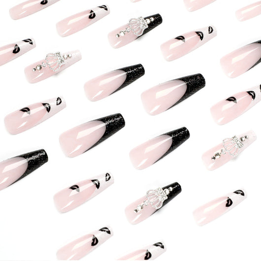 Stickers de Uñas Corona con Estampado Labios Blanco y Negro - Image 3