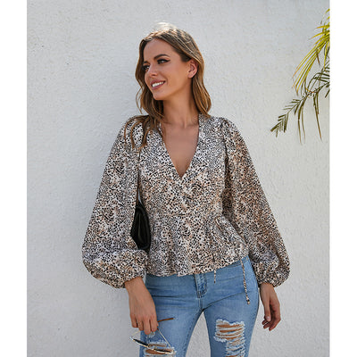Blusa Leopardo con Escote V y Mangas Farol - Diseño Sofisticado y Sensual