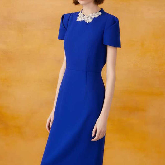 Vestido Elegante Azul Royal con Detalles Florales y Cuentas - Image 2
