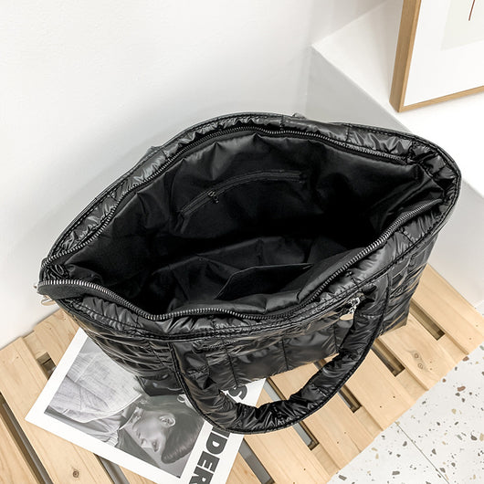 Bolsa de Hombro Cuadrada con Costura a Cuadros en Nylon - Image 8