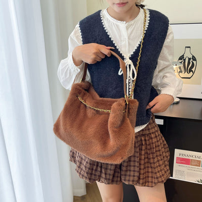 Bolsa de Hombro Grande con Pelaje para Mujer - Bolso Mensajero de Capacidad Amplia - Image 3