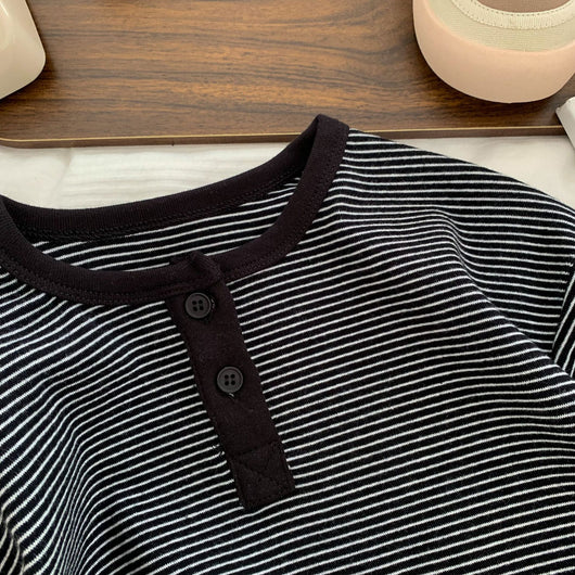 Remera Básica con Abertura Lateral y Rayas - Image 15