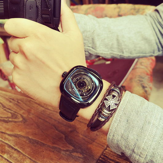 Reloj Automático para Hombre Friday Red Square con Diseño Calado - Image 13