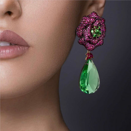 Aretes Flor 3D con Circonitas Incrustadas