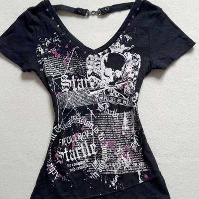 Camiseta Retro Americana Ajustada con Remaches y Cuello en V