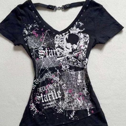 Camiseta Retro Americana Ajustada con Remaches y Cuello en V