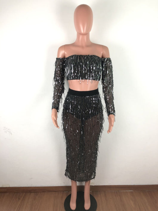 Conjunto de Dos Piezas con Malla Transparente, Lentejuelas y Borlas - Image 14