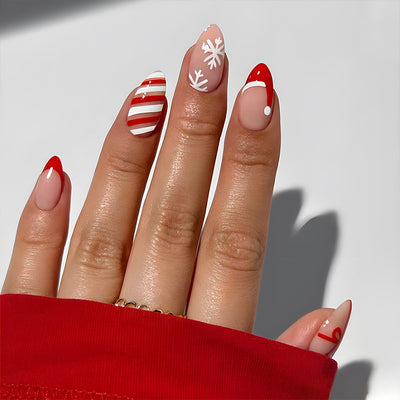 Set de 24 Uñas Postizas Navideñas con Diseños de Sombreros, Rayas y Copos de Nieve - Image 23