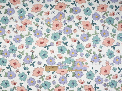 Tela de Algodón con Flores Pequeñas en Tonos Claros - Image 15