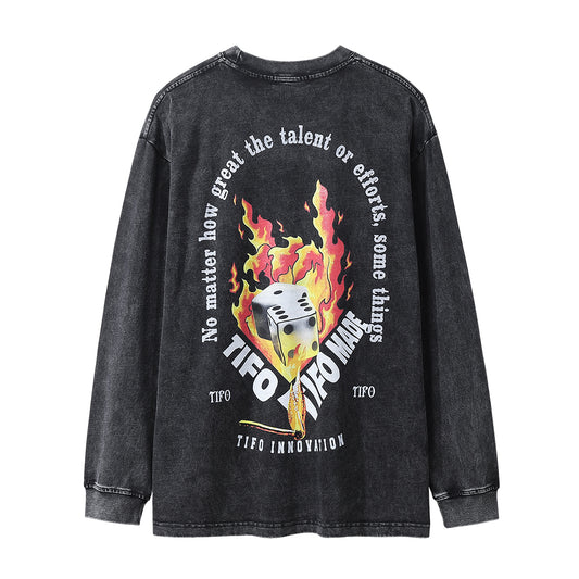 Playera de Manga Larga con Estampado de Dados en Llamas para Hombre