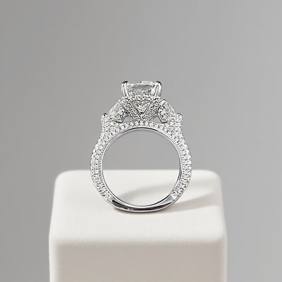 Anillo de Diamante de Hielo con Corte Flor de Cristal Completo - Image 3
