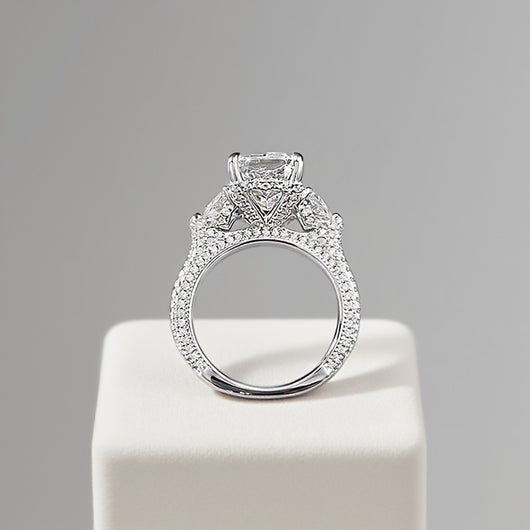 Anillo de Diamante de Hielo con Corte Flor de Cristal Completo - Image 3