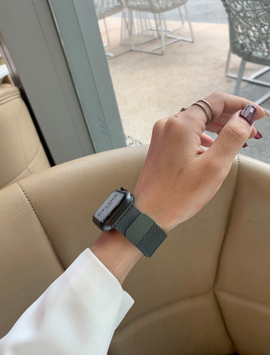 Correa Milanesa Magnética para Apple Watch - Compatible con Todas las Generaciones - Image 8