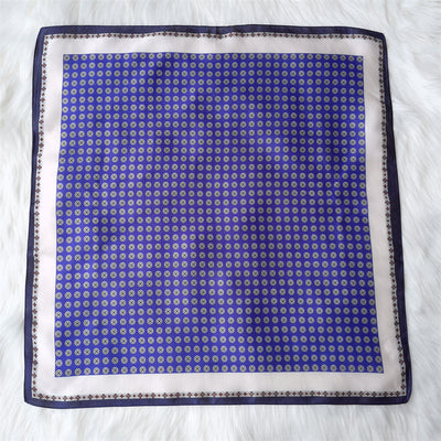 Pañuelo de Seda Sintética con Patrón Geométrico Cuadrado - Image 4