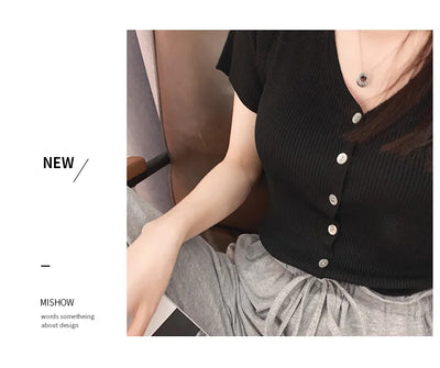 Conjunto Coreano Verano: Short Ajustado + Blusa Escote V - Image 9
