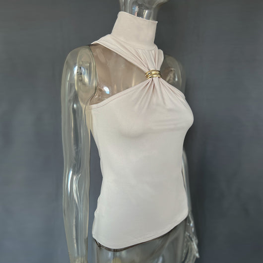 Blusa Dorada sin Mangas con Hombros Descubiertos y Tela Elástica - Image 27
