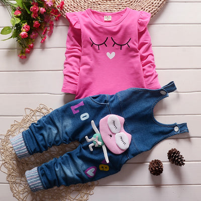 Conjunto de dos piezas: Suéter de algodón coreano con peto denim para niña - Image 9