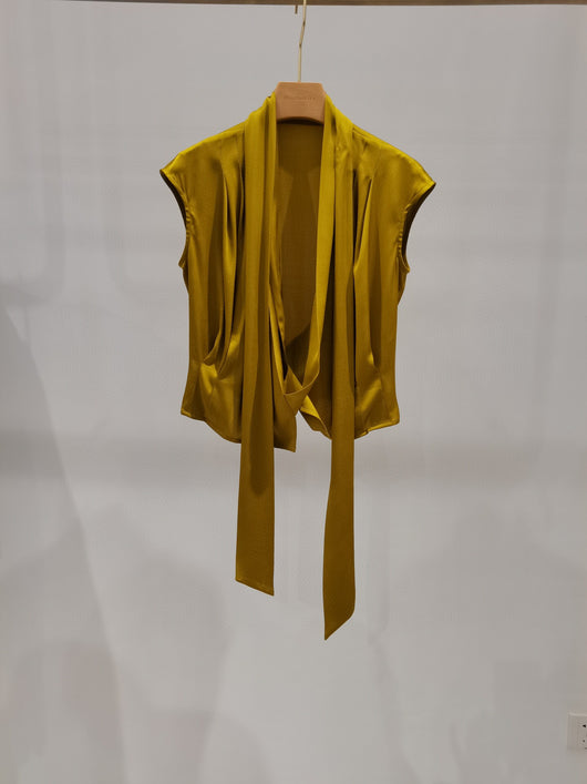 Blusa de Seda con Escote V y Cintura Ajustable - Diseño Tricolor - Image 6