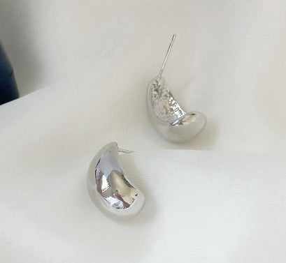 Aretes de Lujo Minimalista con Gota de Metal - Image 22