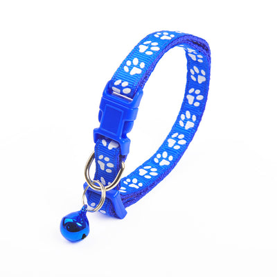 Collar para Cachorro con Cascabel y Estampado de Patitas en Colores Sólidos - Image 3