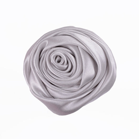 Broche Floral de Rosas 3D en Satén para Novia y Eventos Especiales - Image 23