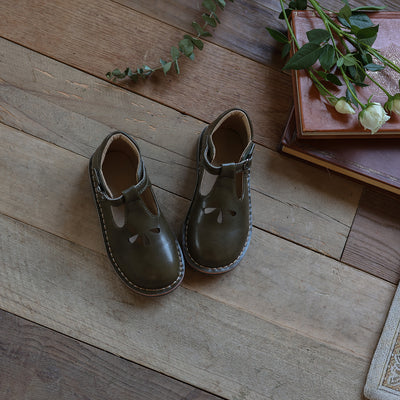 Zapatos de Cuero Calados para Bebé - Diseño Vintage