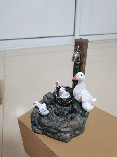 Figuras Decorativas de Resina para Jardín - Pato y Ardilla