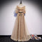 Vestido de Noche Dorado Ajustado para Eventos Corporativos