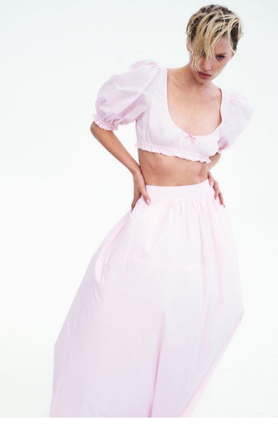 Conjunto Crop Top con Mangas Abullonadas y Falda Cintura Alta - Image 10