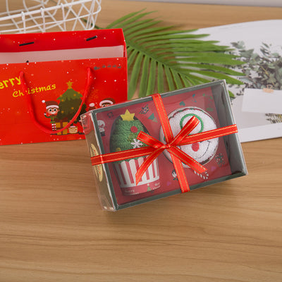 Set de Regalos Navideños con Toallas y Muñecos