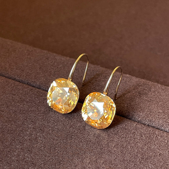 Aretes Geométricos con Circonita Cúbica