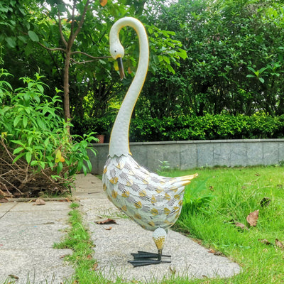 Lámpara Solar Decorativa de Cisne en Hierro Forjado para Jardín - Image 10