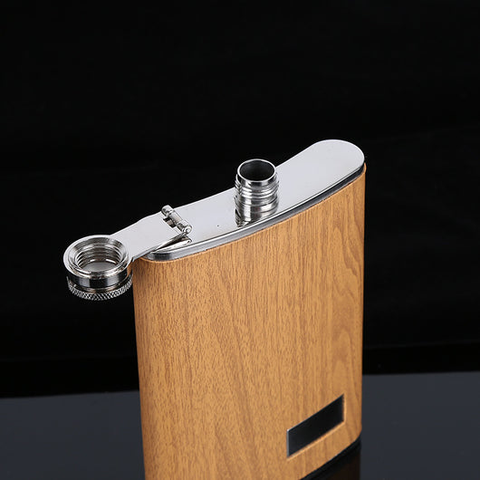 Juego de Petaca con Acabado Acero Inoxidable y Veta de Madera - Image 9