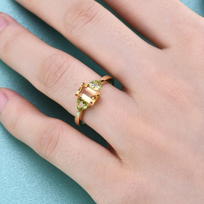 Anillo de Citrino Lujo Ligero con Diseño Moderno y Gemas Incrustadas - Image 5