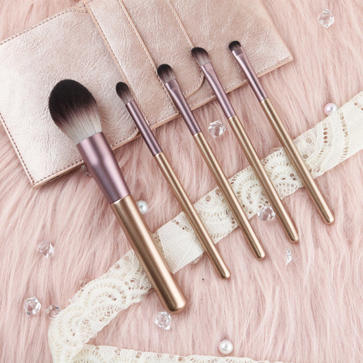 Set de Brochas de Maquillaje Corazón Rosa - Brochas para Sombras - Image 3
