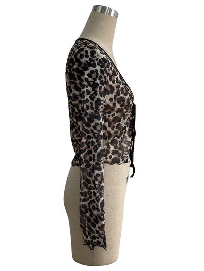 Blusa Elegante de Malla Transparente con Estampado Leopardo y Cordones - Image 10
