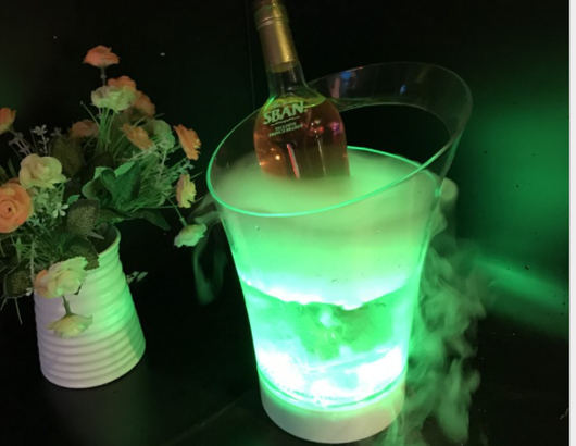 Cubo de Hielo Portátil con Carga LED y Luz Intermitente - Image 3