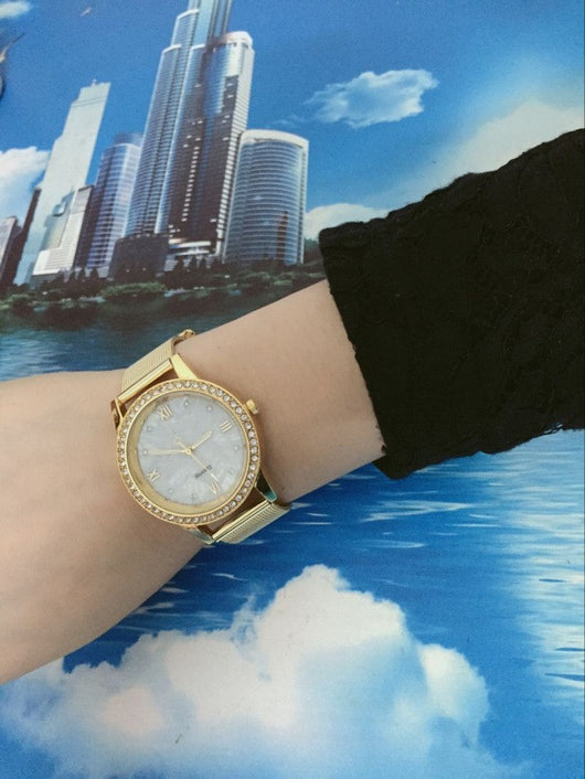 Reloj Electrónico Unisex con Pulsera de Malla Dorada - Image 6