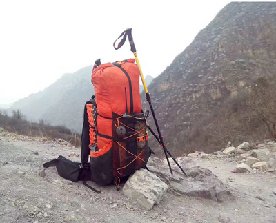 Mochila de Senderismo con Correa de Hombro Ajustable - Image 7