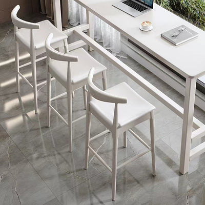 Taburete Minimalista Nórdico en Madera Maciza con Detalles en Cuerno - Image 3