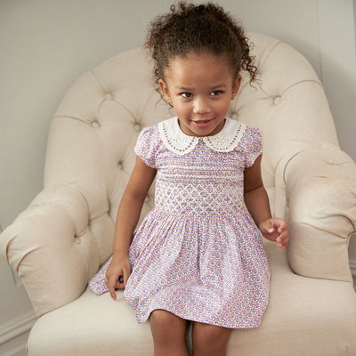 Vestido Infantil de Encaje Floral con Cuello Solapa y Falda Corta - Image 5