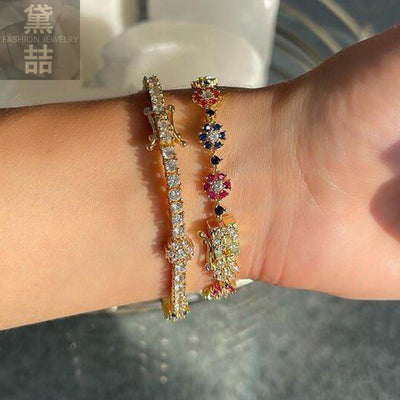 Pulsera de Circonia Floral para Mujer - Joyería Minimalista Elegante - Image 5
