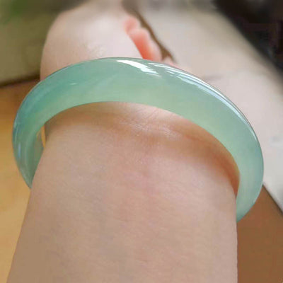 Pulsera de Jade Translúcido Estilo Hielo - Diseño Minimalista - Image 7