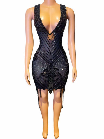 Vestido de Fiesta Ajustado con Escote en V y Detalles de Strass - Image 8