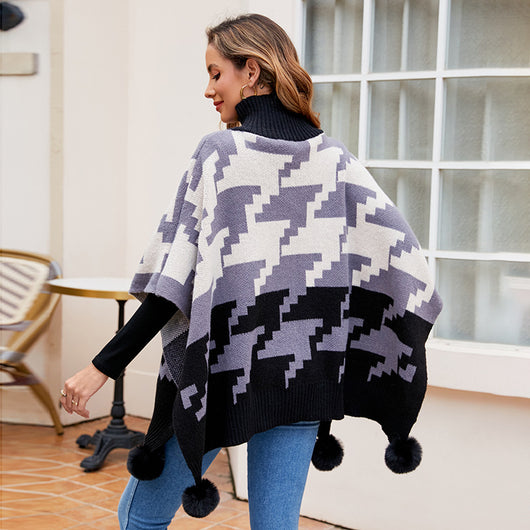 Poncho Capa Cálido Cuello Alto Bicolor con Pompones de Piel - Image 11