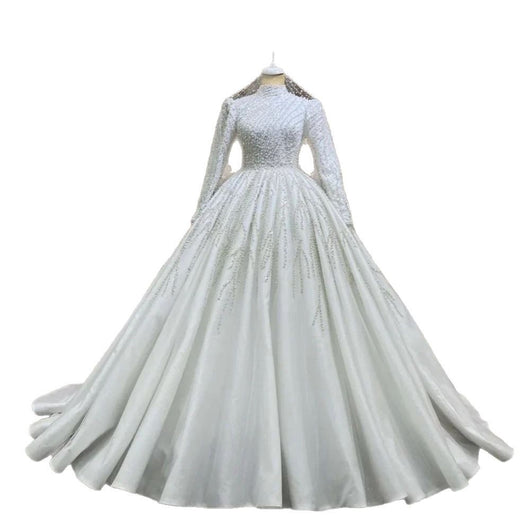 Vestido de Novia con Falda de Tul Voluminosa y Cola Elegante - Image 5