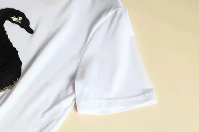 Conjunto Elegante: Blusa Blanca con Falda Midi Negra y Blanca - Image 13